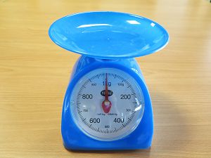 一公斤秤:塑膠磅(2016) : Scales : 1 kg